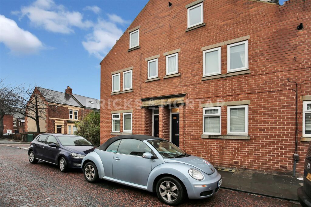 (£110 PPPW) Stratford Road, Heaton, Newcastle Upon Tyne