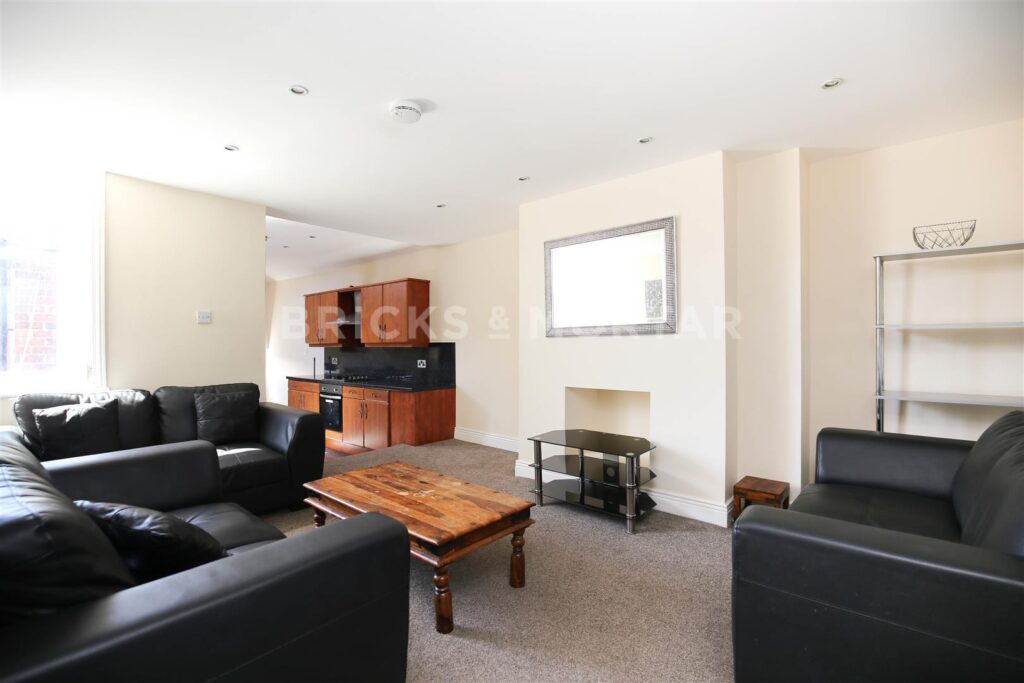 (£162.50pppw) Lavender Gardens, Jesmond, Newcastle Upon tyne, NE2