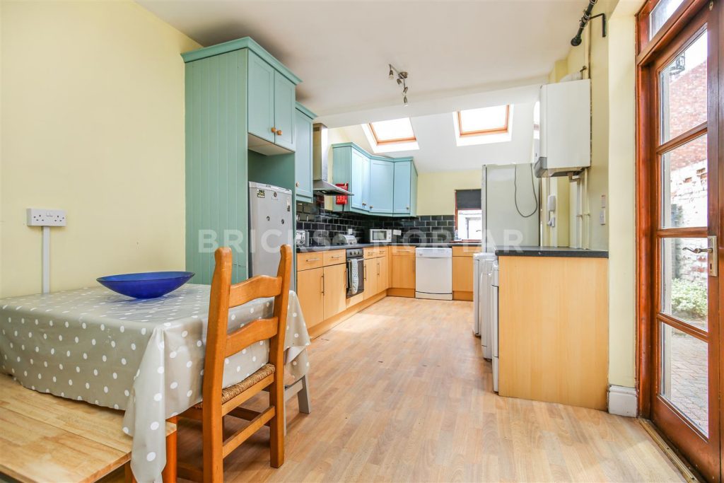 (£155pppw) Manor House Road, Jesmond, Newcastle Upon Tyne