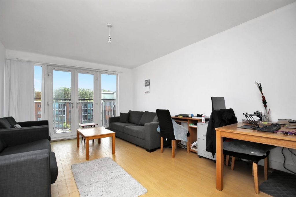 Colombo Square, Worsdell Drive, Gateshead, NE8