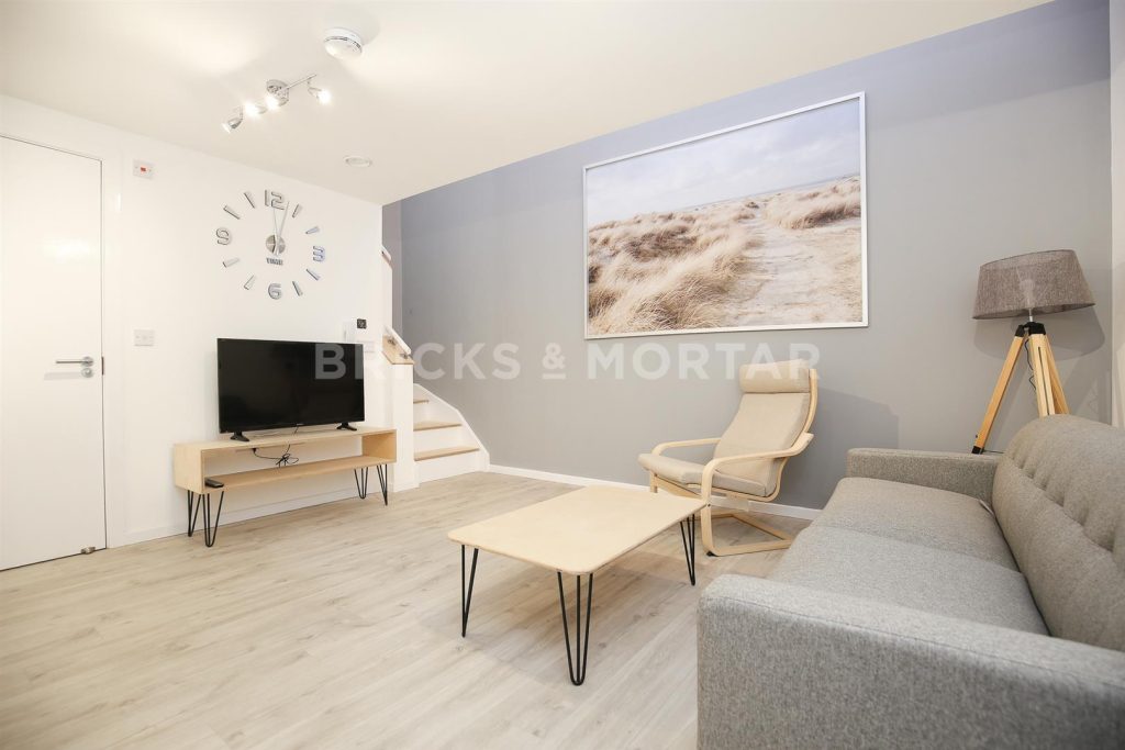 Maranar House, Mosley Street, City Centre