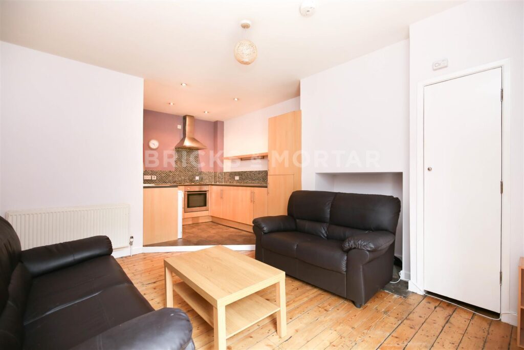 Fifth Avenue, Heaton, NE6