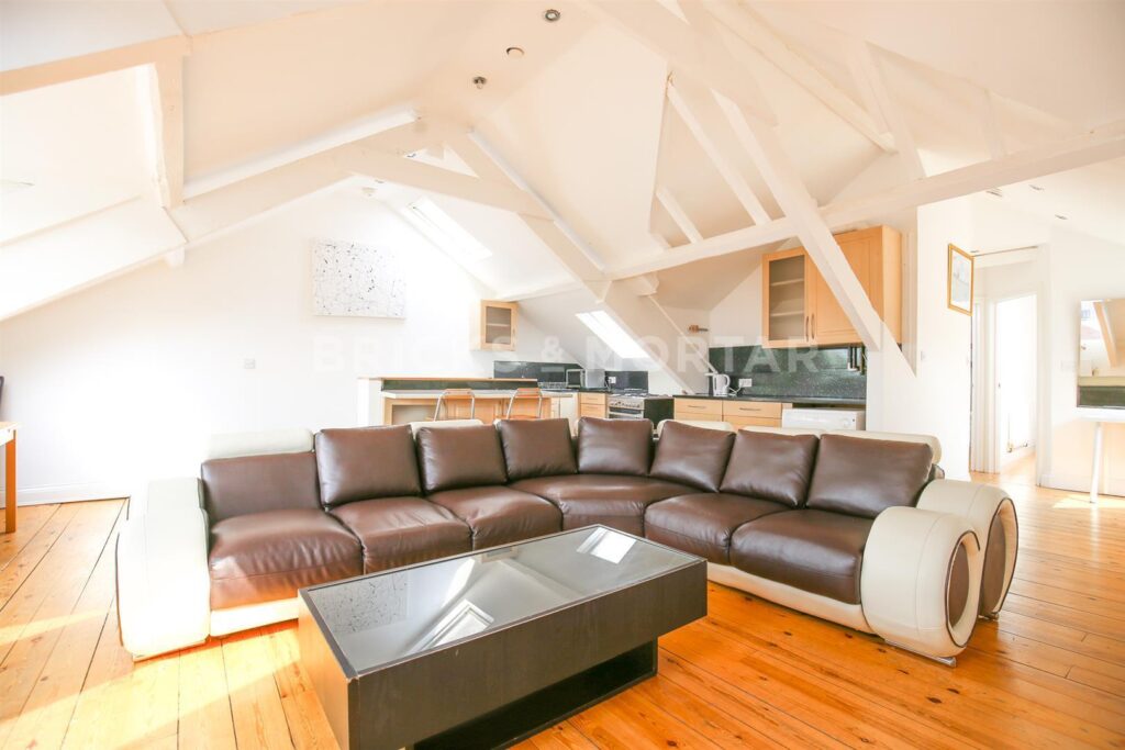 (£121pppw) Westgate Road, City Centre, Newcastle Upon Tyne, NE4