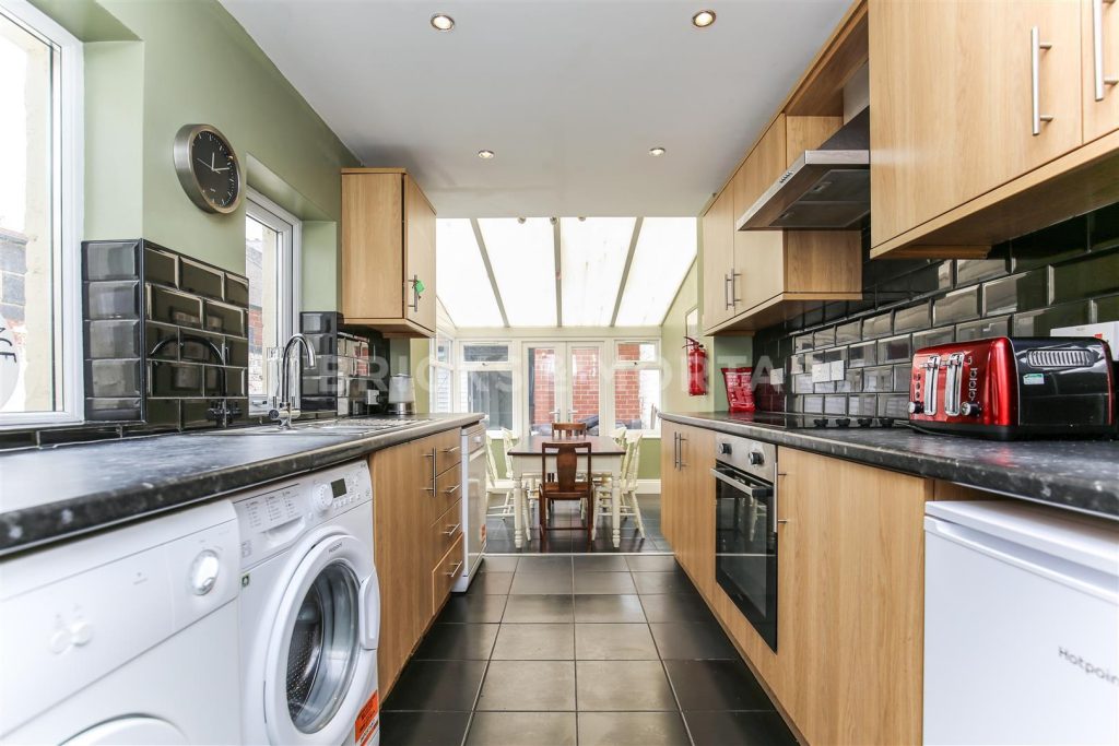 (£160pppw) Larkspur Terrace, Jesmond, Newcastle Upon Tyne