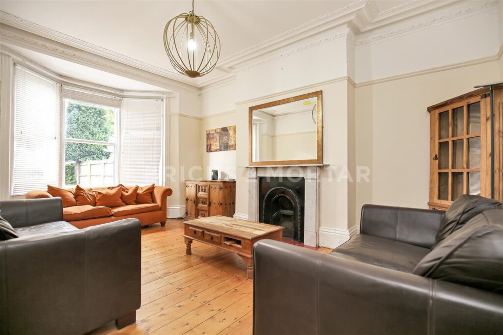 (£170pppw) Holly Avenue, Jesmond, NE2