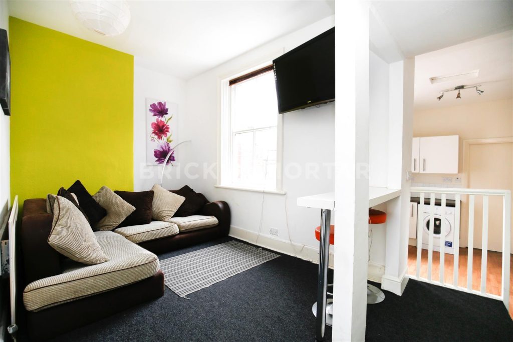 (£105 pppw) Heaton Park Road, Heaton, NE6