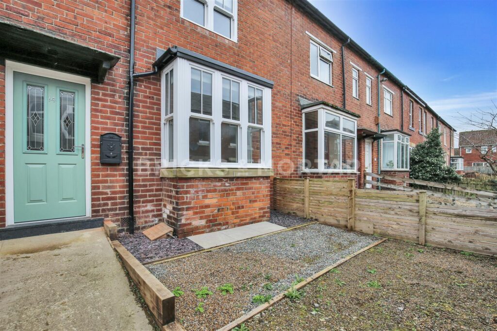 May Avenue, Ryton, NE40