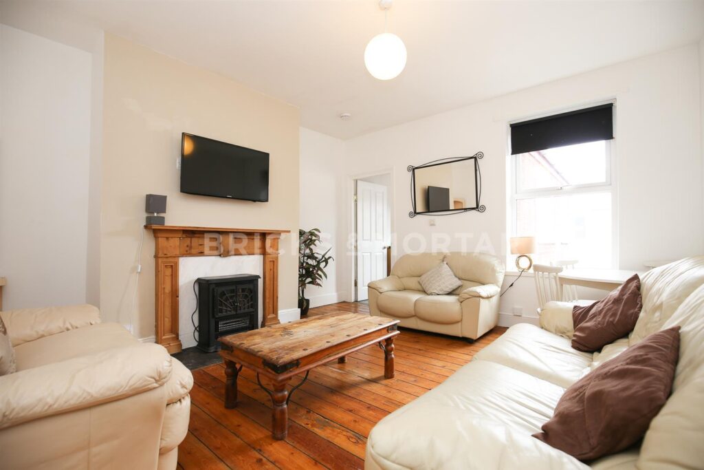 (£99pppw) South View West, Heaton, NE6